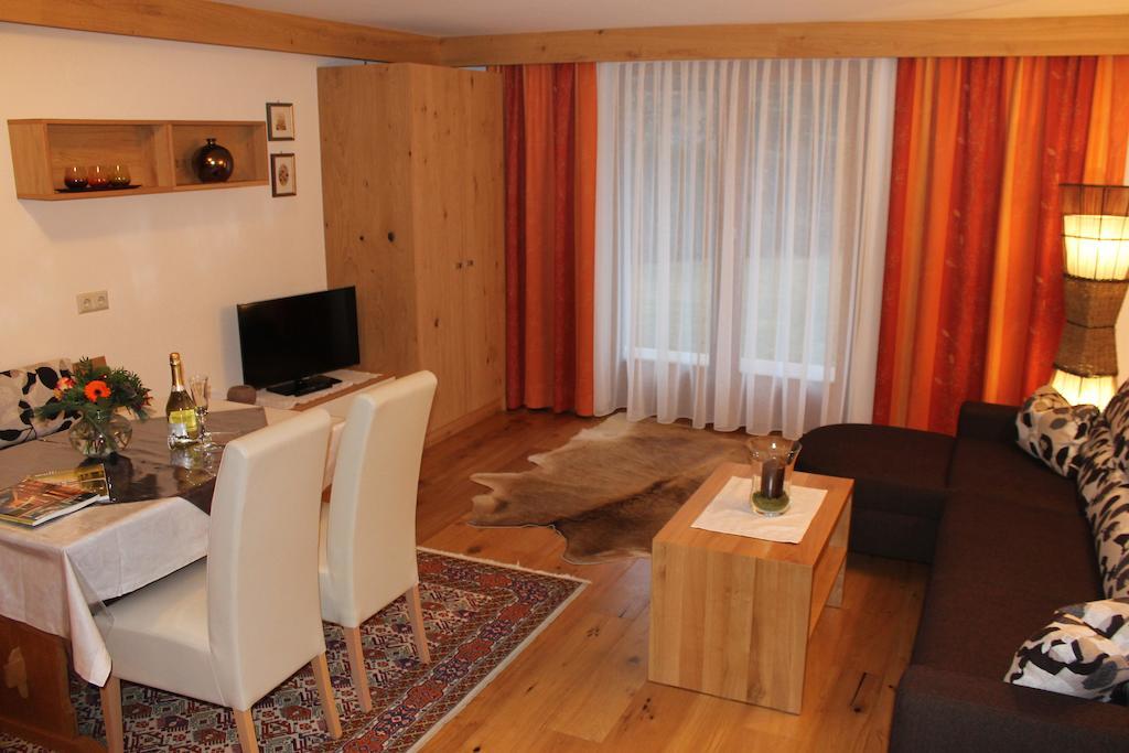 Appartements Zerzer Ried im Oberinntal Rom bilde