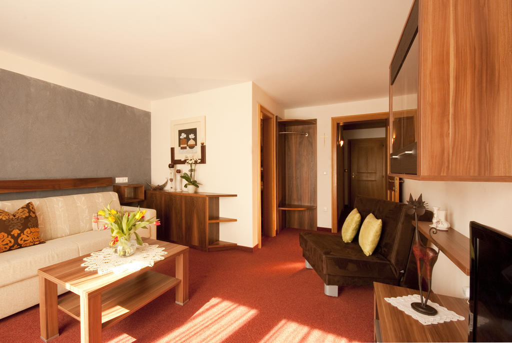Appartements Zerzer Ried im Oberinntal Rom bilde